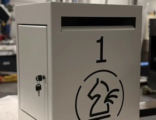 Metalen brievenbus op maat met poederlakafwerking